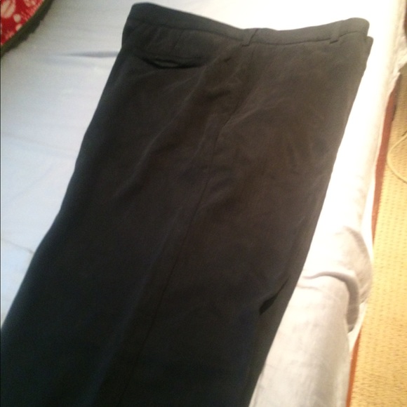 TOMMY BAHAMA CharcoalGrey SLACKS; Size 42 x 32; Like-New Cond. NEW $128; NOW $15 - Picture 15 of 16